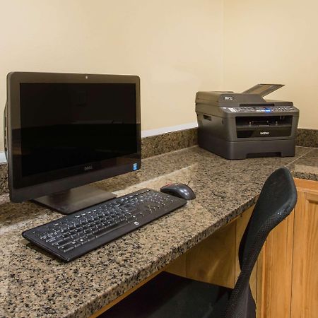 Ramada By Wyndham Wytheville Bagian luar foto