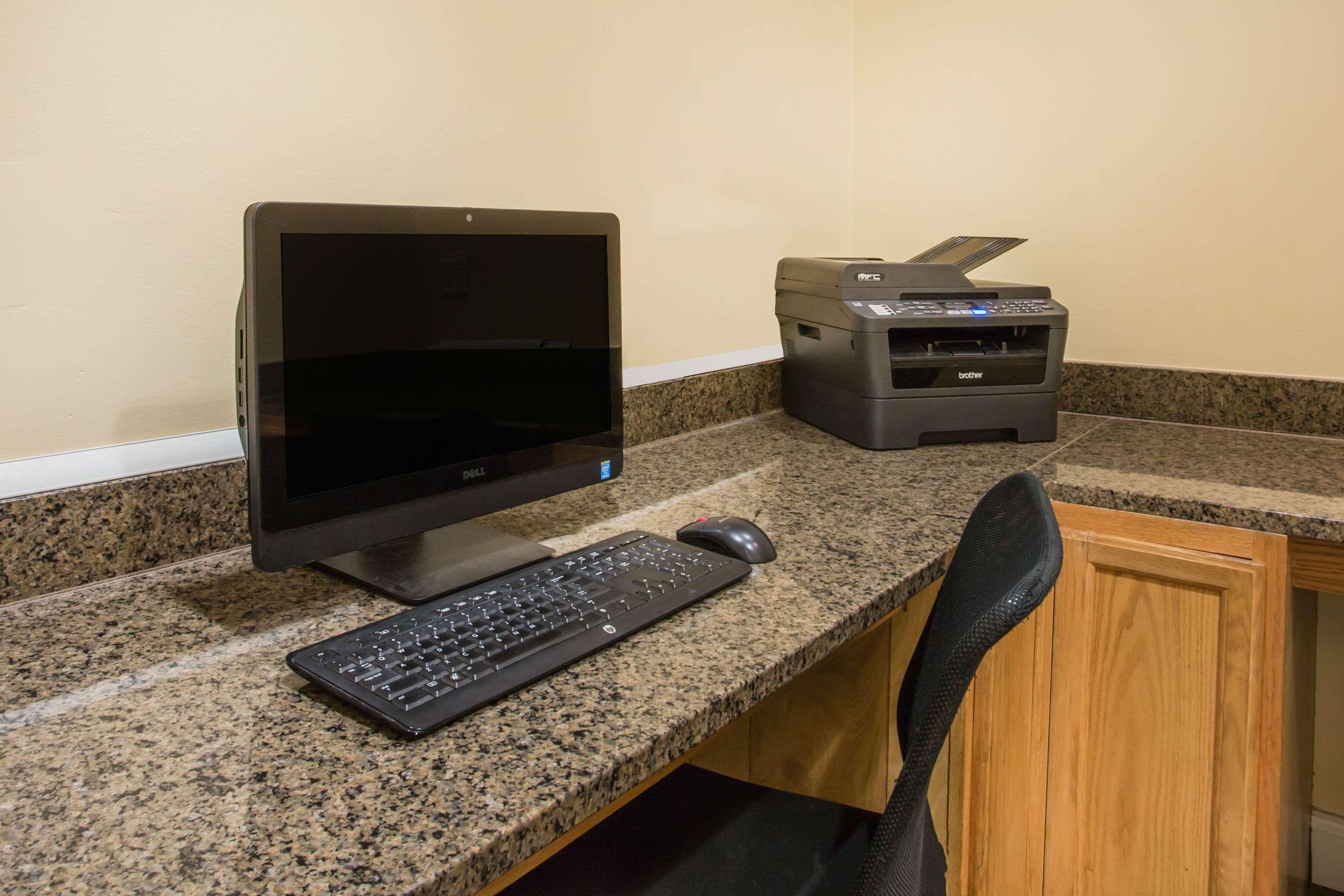 Ramada By Wyndham Wytheville Bagian luar foto