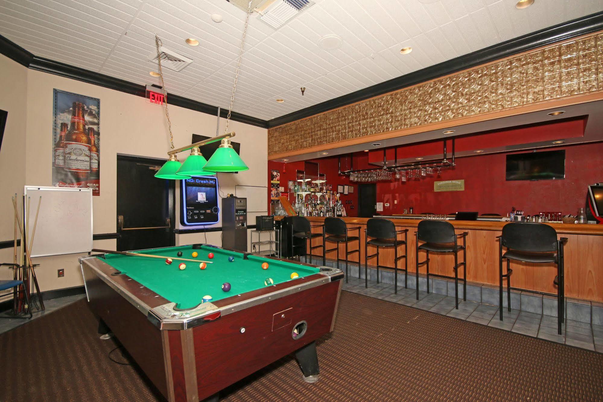 Ramada By Wyndham Wytheville Bagian luar foto