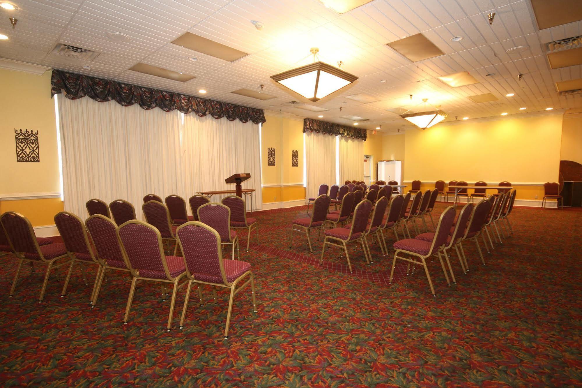 Ramada By Wyndham Wytheville Bagian luar foto