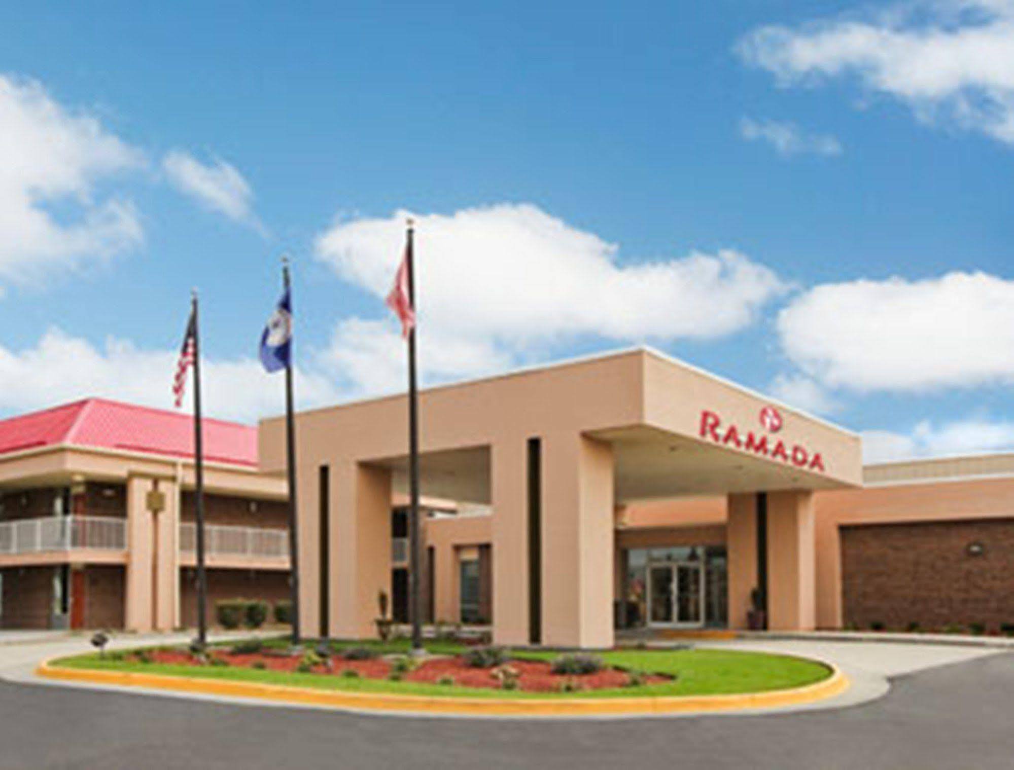 Ramada By Wyndham Wytheville Bagian luar foto