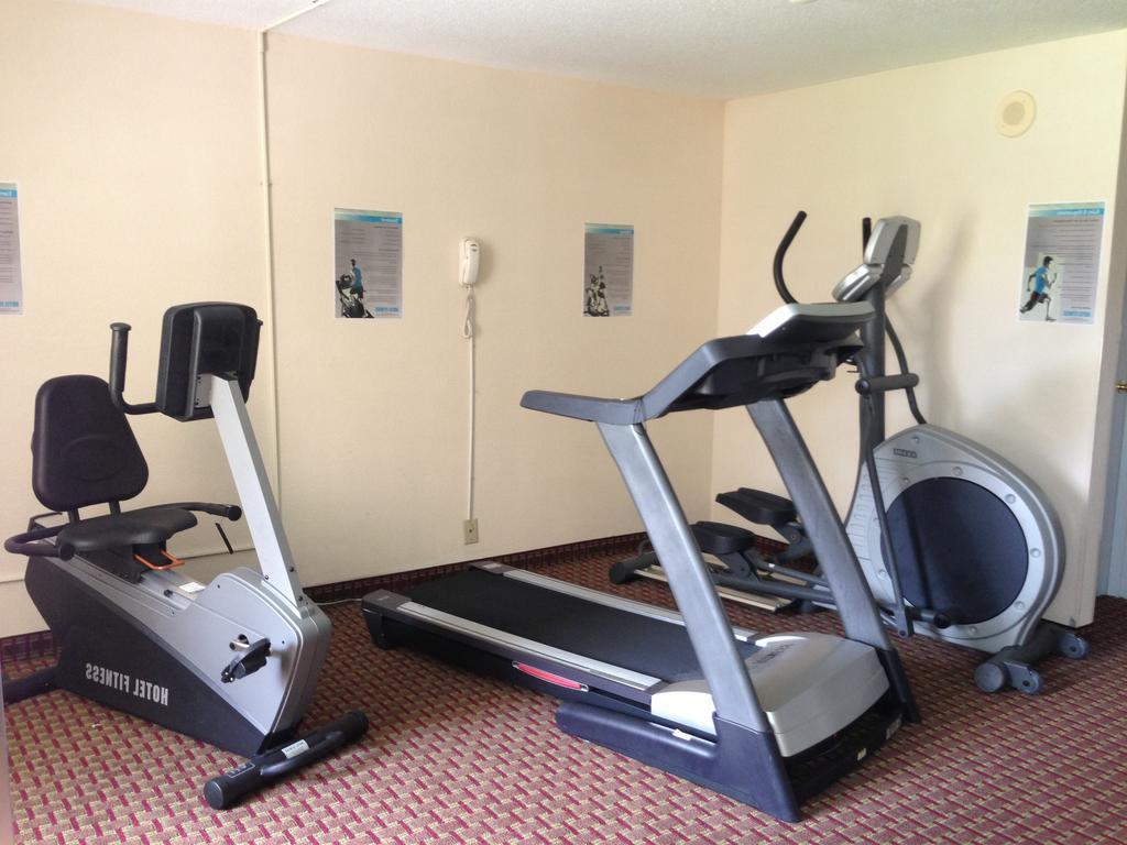 Ramada By Wyndham Wytheville Bagian luar foto